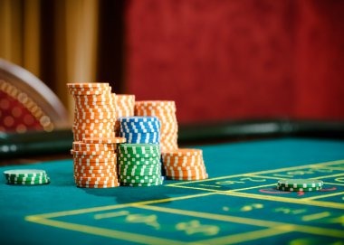 maco4d mobile app interface showing slots and live games